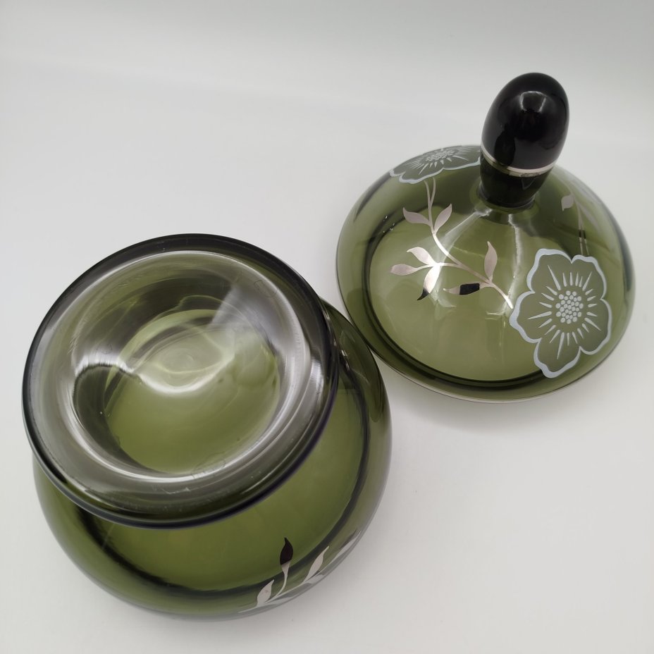 Бонбоньерка, украшенная цветочным декором, стекло, деколь, Bohemia Crystal (Bohemia Glass), Чехословакия, 1970-1990 гг.