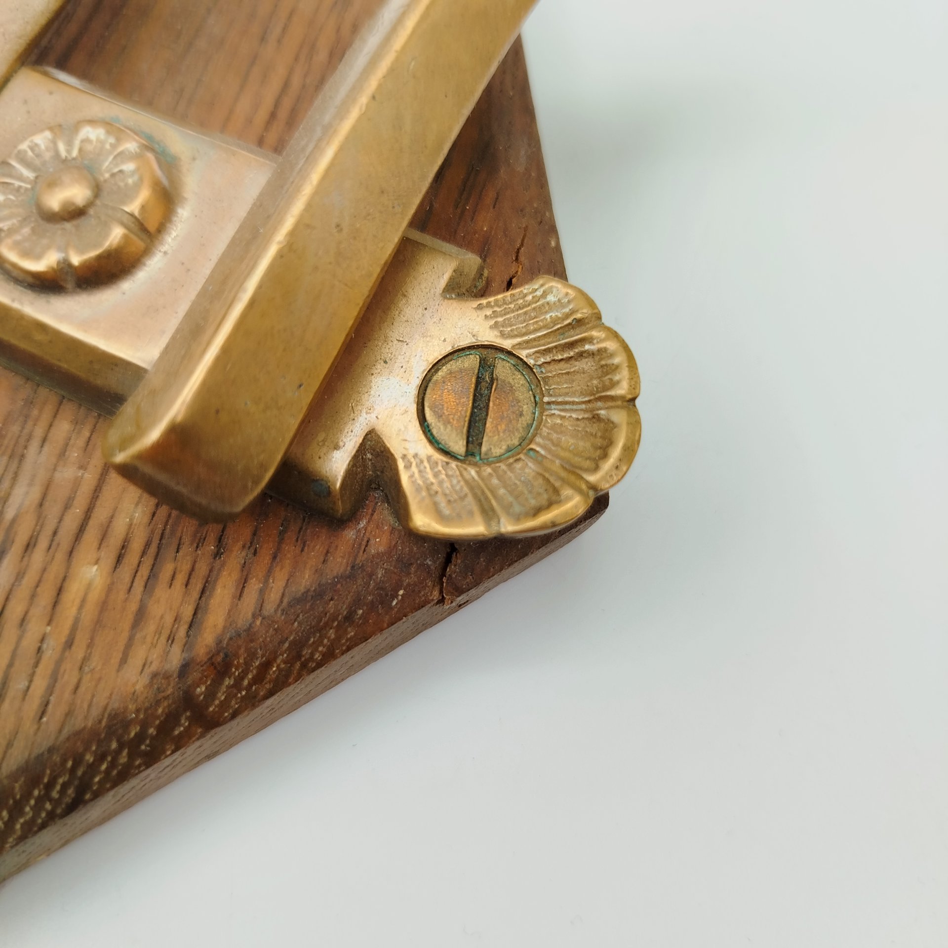 Вешалка (крючок)