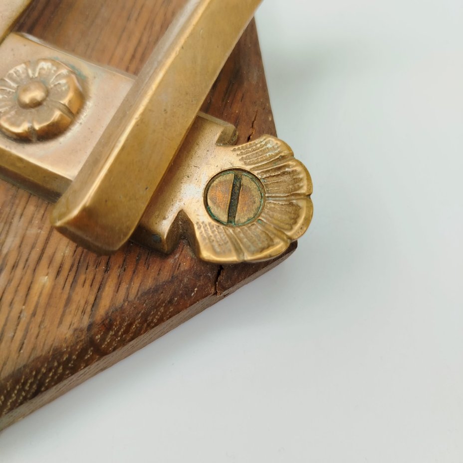 Вешалка (крючок)