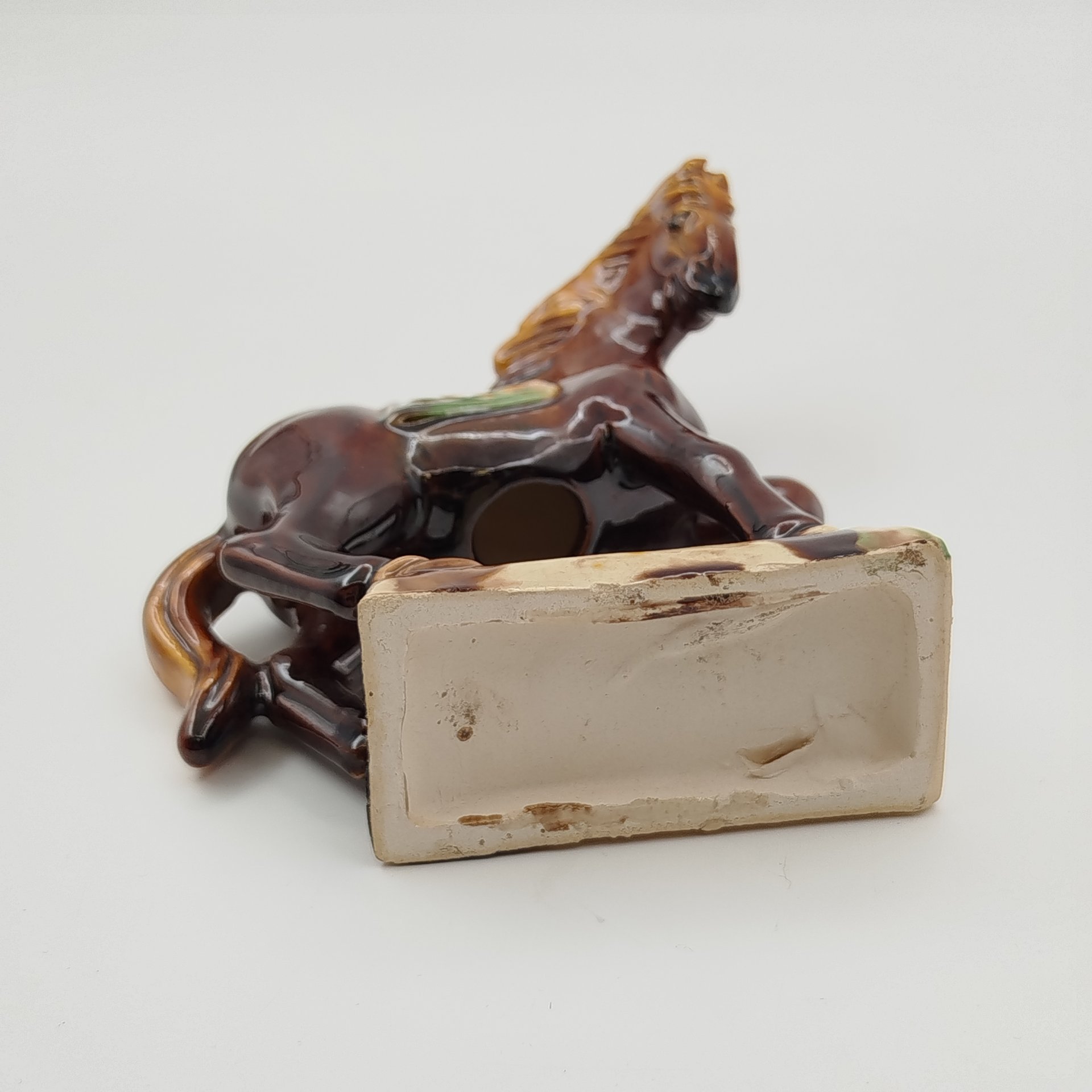 Статуэтка "Боевой конь эпохи Тан", фаянс, поливы, Китай, 1970-1990 гг.