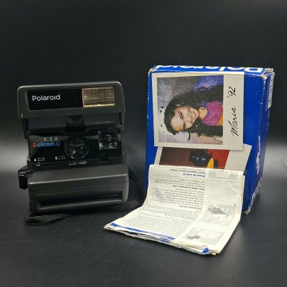 Фотоаппарат мгновенной печати "Polaroid 636 Close Up" в оригинальной коробке, пластик, картон, Polaroid, Великобритания, 1990-1994 гг.
