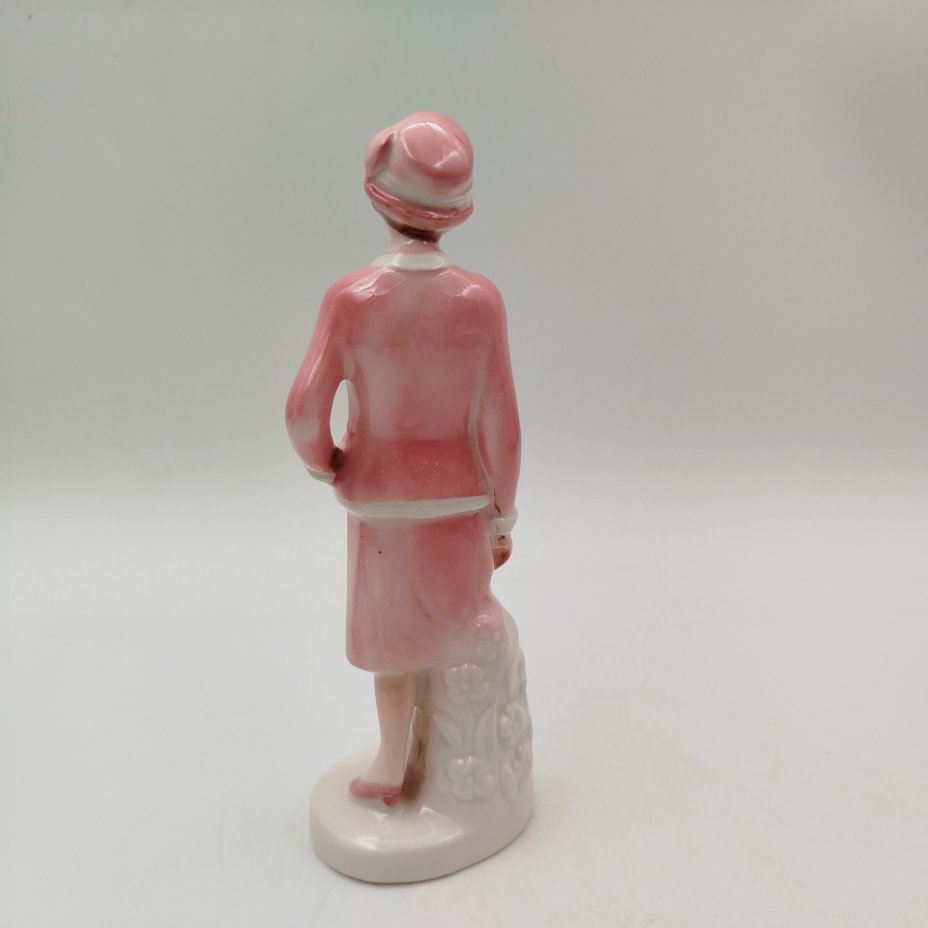 Статуэтка "Леди в розовом костюме", фарфор, роспись, Западная Европа, 1950-1980 гг.