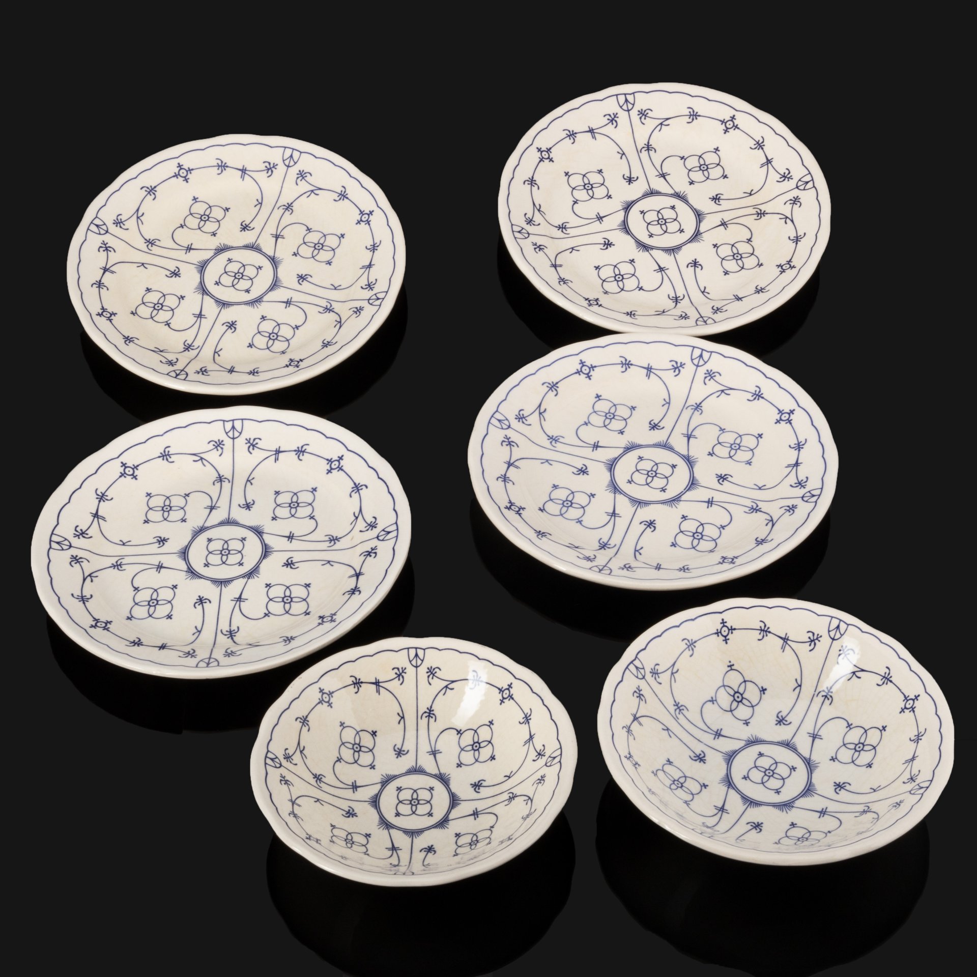 Набор обеденный на 4 персоны (4 обеденных тарелки и 2 салатника), English Ironstone Tableware (EIT)