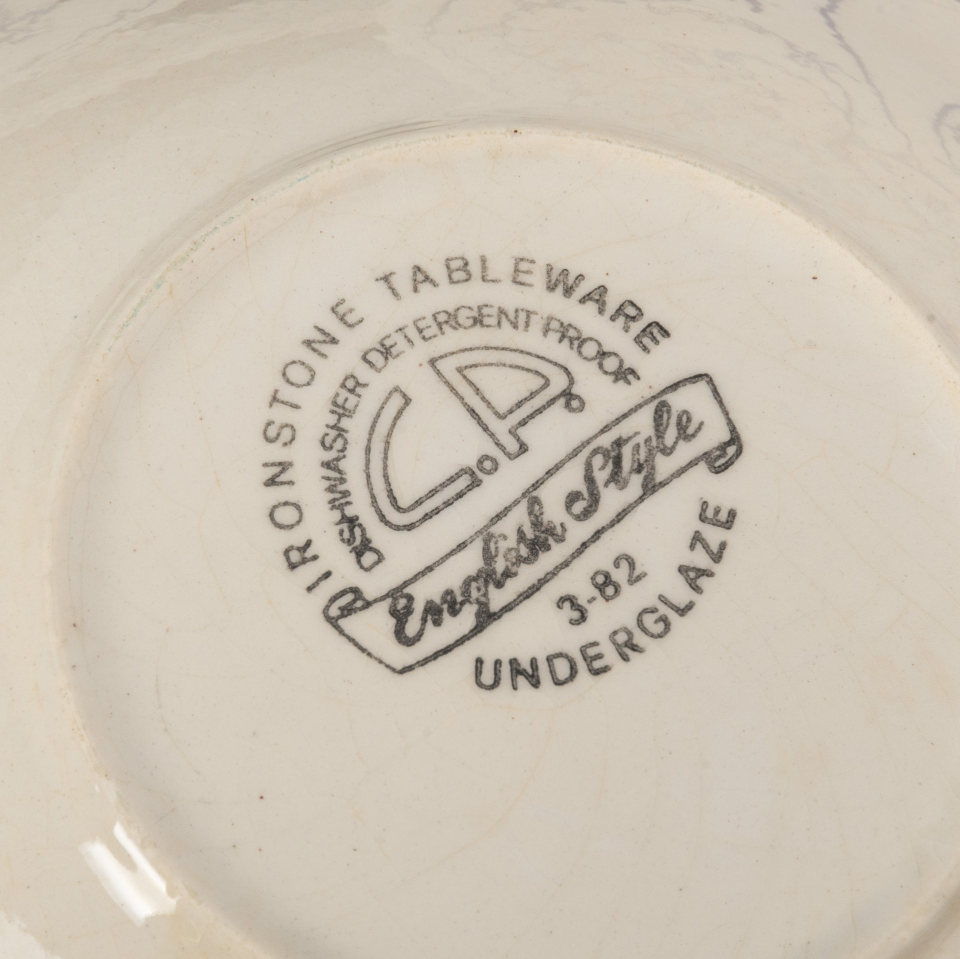 Набор обеденный на 4 персоны (4 обеденных тарелки и 2 салатника), English Ironstone Tableware (EIT)