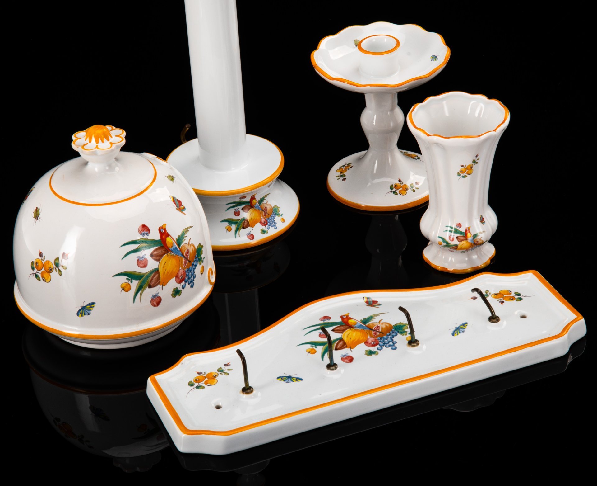 Кухонный набор для хозяйственных мелочей ,Poterie a la Chapelle des Pots