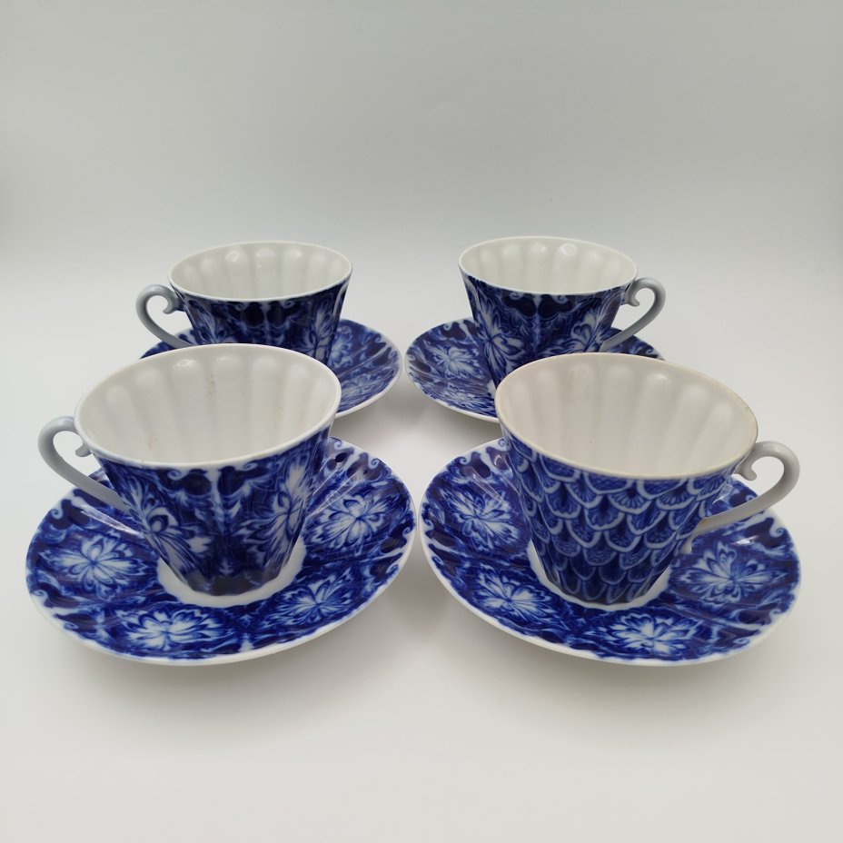 Набор из шести чайных пар формы "Лучистая" с синим цветочным декором( в подборе),, фарфор, деколь, Ленинградский фарфоровый завод (ЛФЗ), СССР, 1970-1990 гг.