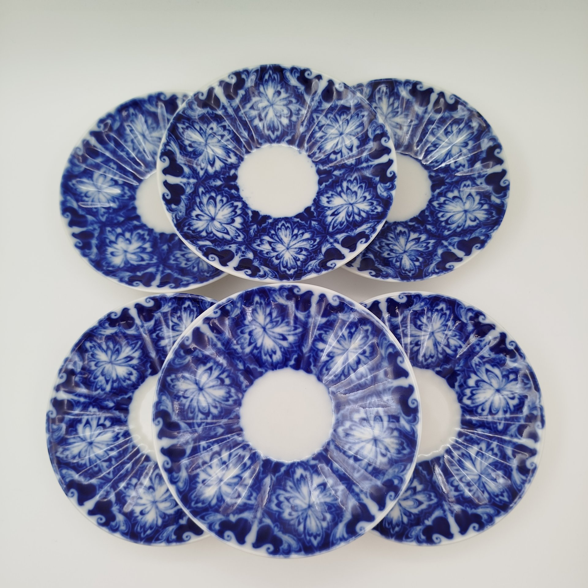 Набор из шести чайных пар формы "Лучистая" с синим цветочным декором( в подборе),, фарфор, деколь, Ленинградский фарфоровый завод (ЛФЗ), СССР, 1970-1990 гг.