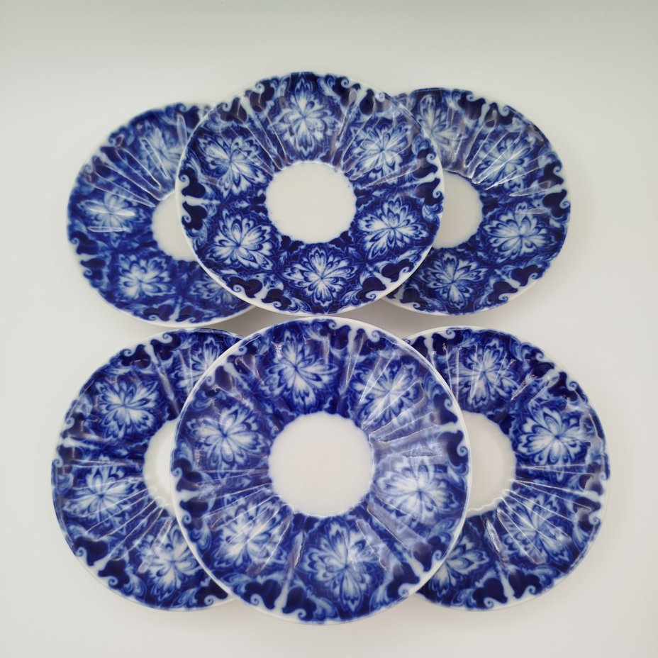 Набор из шести чайных пар формы "Лучистая" с синим цветочным декором( в подборе),, фарфор, деколь, Ленинградский фарфоровый завод (ЛФЗ), СССР, 1970-1990 гг.