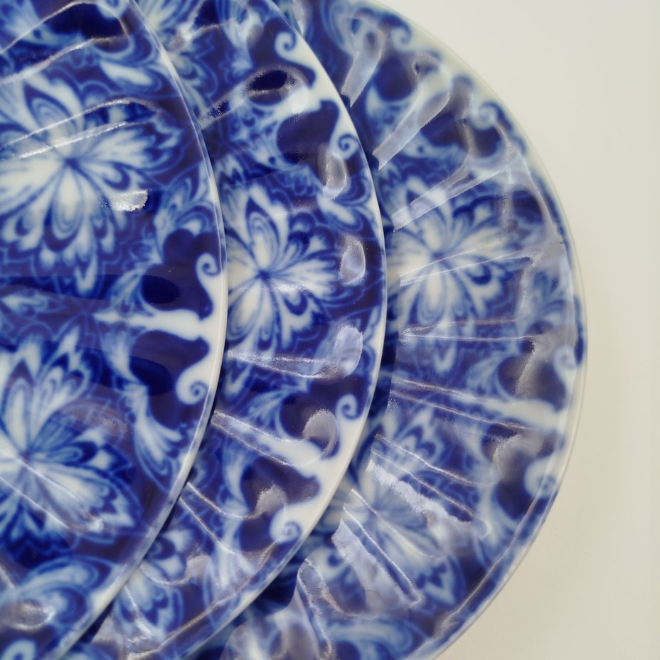 Набор из шести чайных пар формы "Лучистая" с синим цветочным декором( в подборе),, фарфор, деколь, Ленинградский фарфоровый завод (ЛФЗ), СССР, 1970-1990 гг.