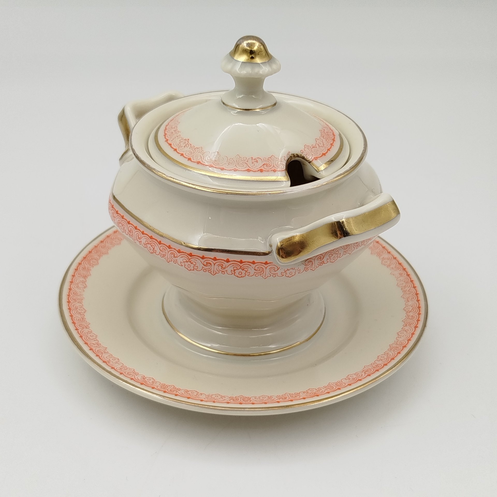 Горчичница, украшенная растительным орнаментом, фарфор, деколь, золочение, Rosenthal (Розенталь), Германия, 1940-1941 гг.