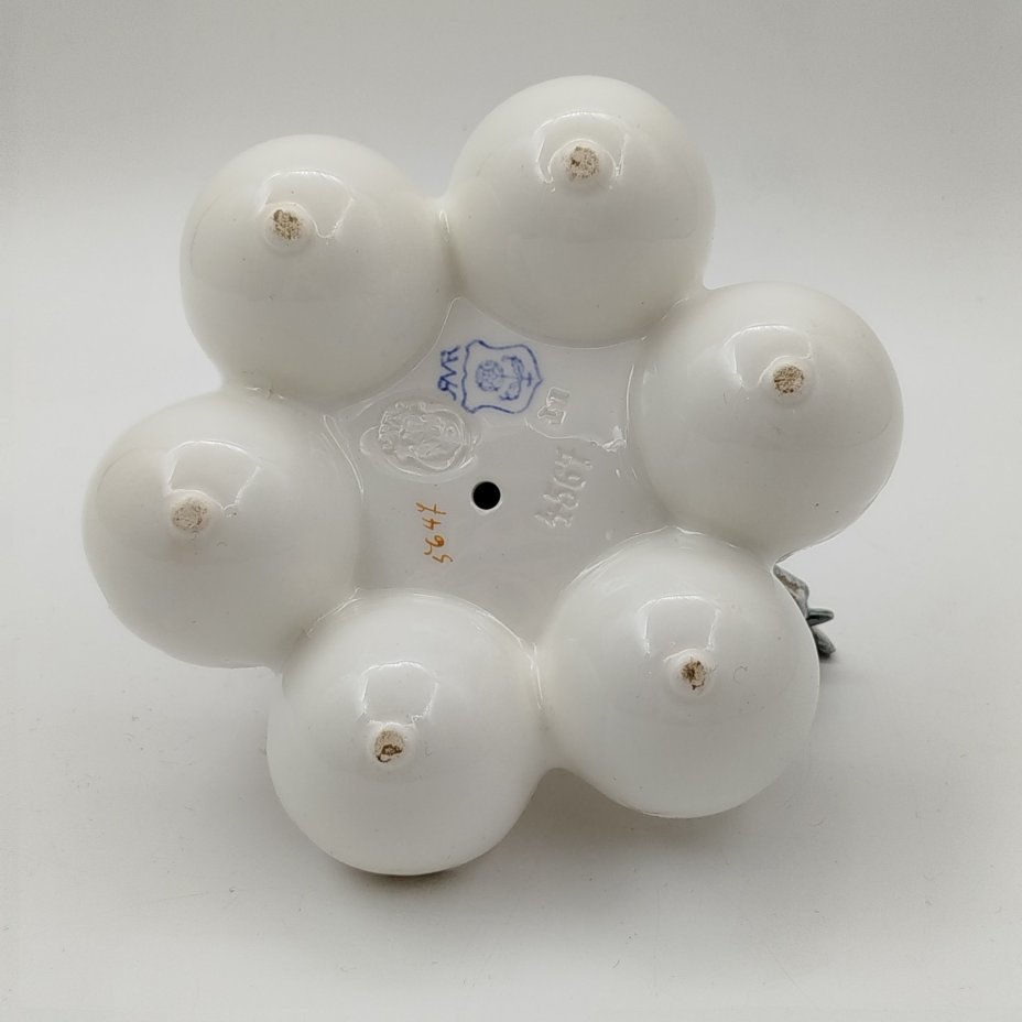 Пашотница (подставка для яиц) с фигуркой петуха, фабрика "Max Roesler"