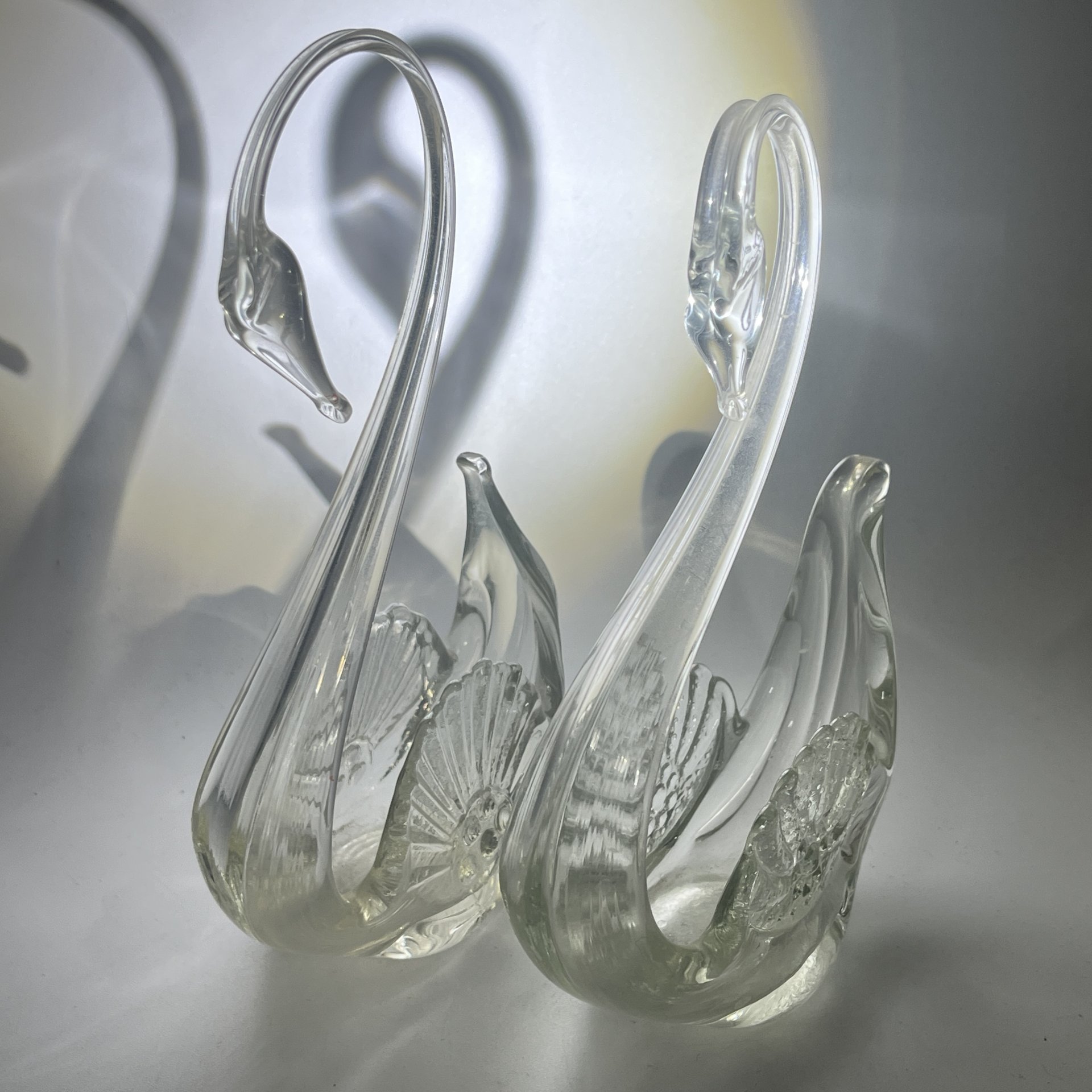 Пара салфетниц "Лебеди", стекло, гутная техника, пресс, СССР, 1970-1990 гг.