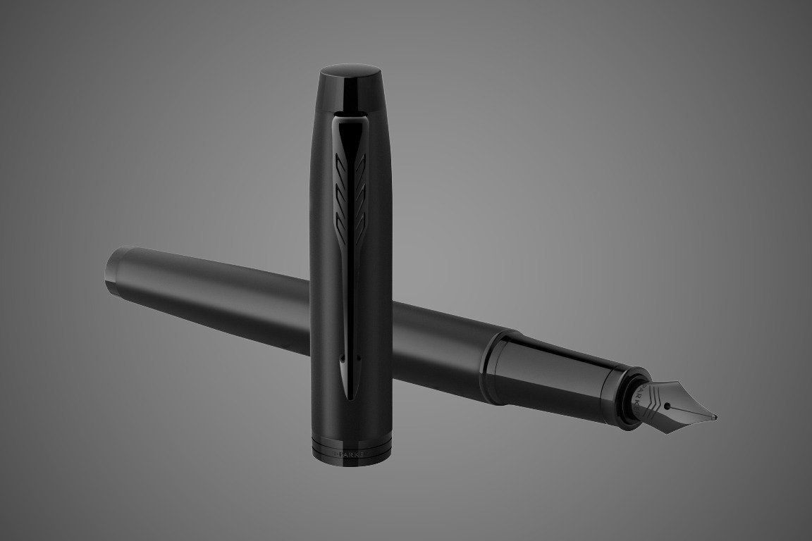 Перьевая ручка Parker IM Achromatic, Black BT, перо: F, цвет чернил: blue, в подарочной упаковке., Лаки и смолы: лак, латунь