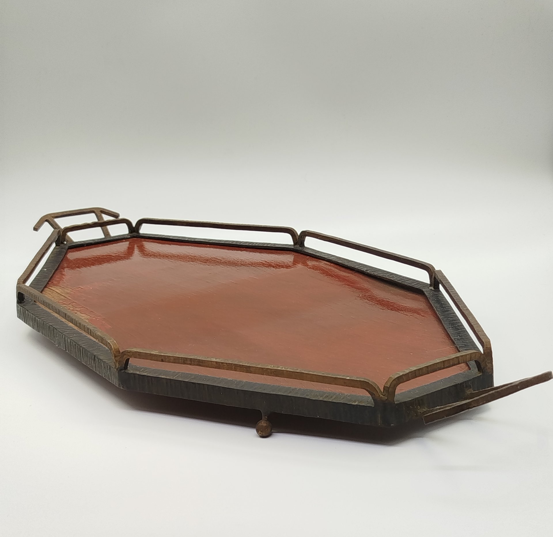 Поднос многоугольной формы, Novet, дерево, сплав металлов, лак, Европа, 1950-1970 гг.