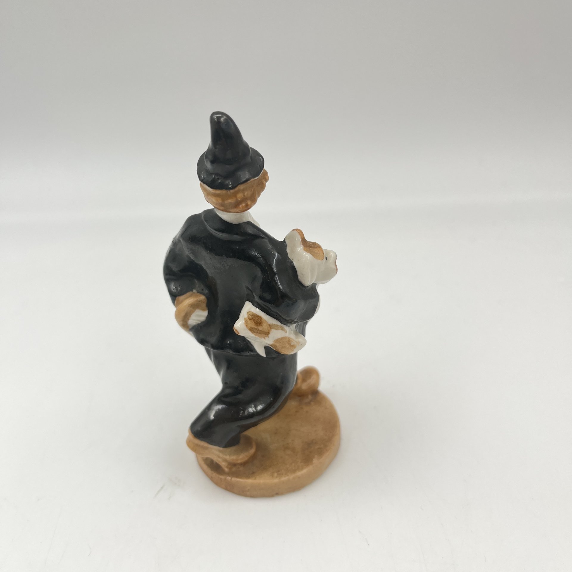 Статуэтка "Клоун Карандаш", автор Г. А. В. Траугот, фарфор, роспись, Артель «Прогресс», СССР, 1950-1960 гг.