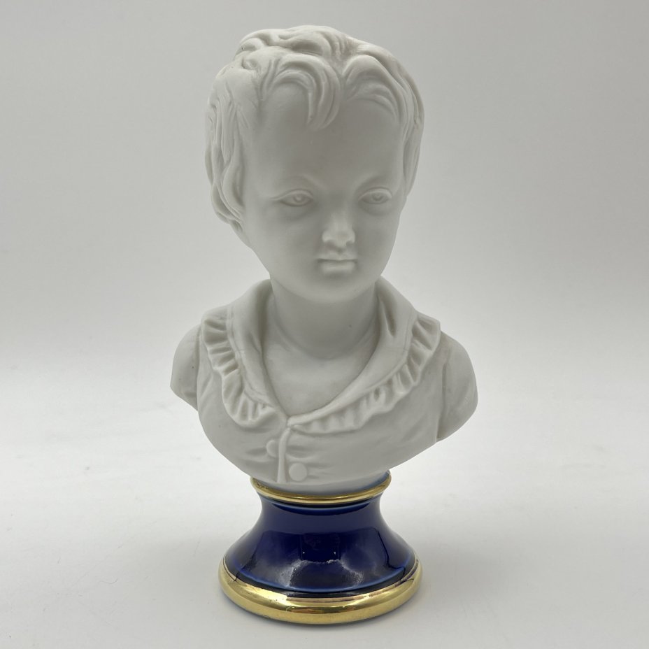 Бюст "Александр Броньяр" ("Мальчик") по мотивам одноименного произведения Жана Антуана Гудона, фарфор, крытье, золочение, Европа, 1990-2000 гг.