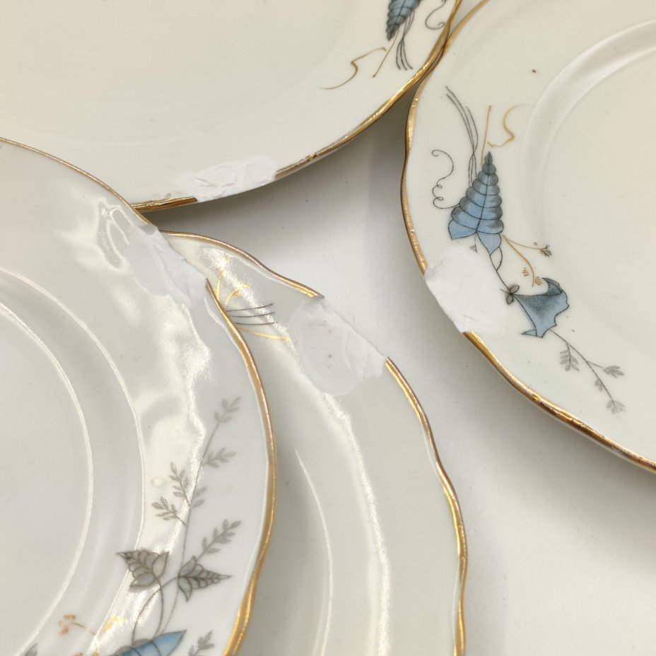 Набор из 5-ти десертных тарелок с цветочным декором, фарфор, деколь, золочение, Дулевский фарфоровый завод (Дулёво), СССР, 1918-1930 гг.