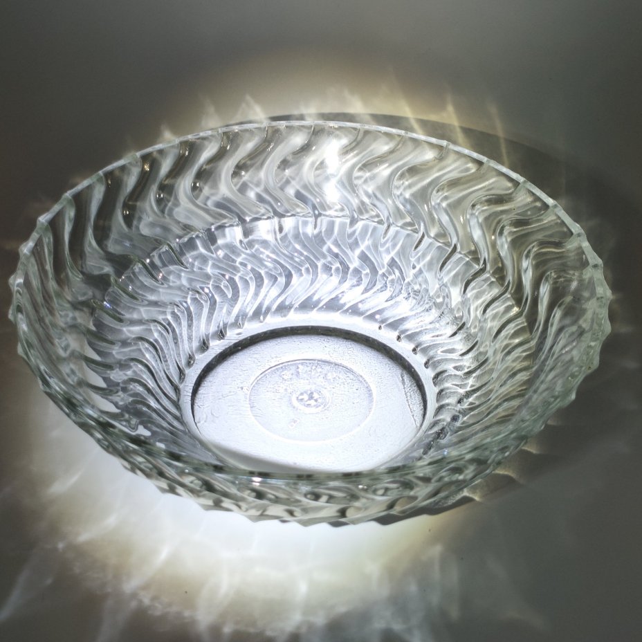 Кофнетница (фруктовница) с рельефным декором, стекло, пресс, Уршельский стеклозавод имени 10-й годовщины Октября, СССР, 1963-1983 гг.