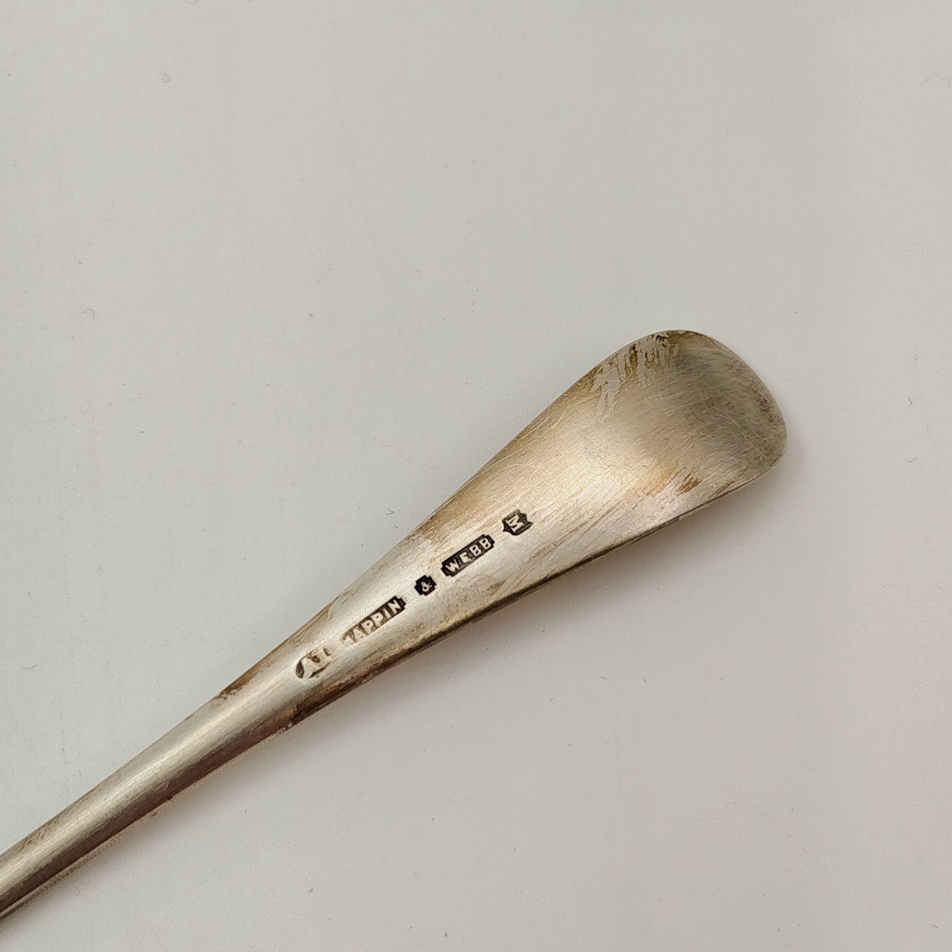 Нож для рыбы, украшенный монограммой с короной, металл, серебрение, Европа, 1890-1917 гг.