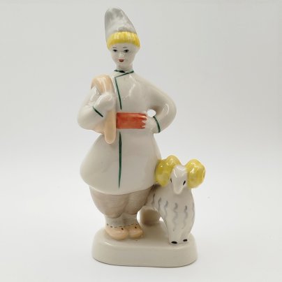 Статуэтка «Пастух с бараном" ("Чабан"), фарфор, роспись, Полонский завод художественной керамики (Полонное ЗХК), СССР, 1960-1990 гг.