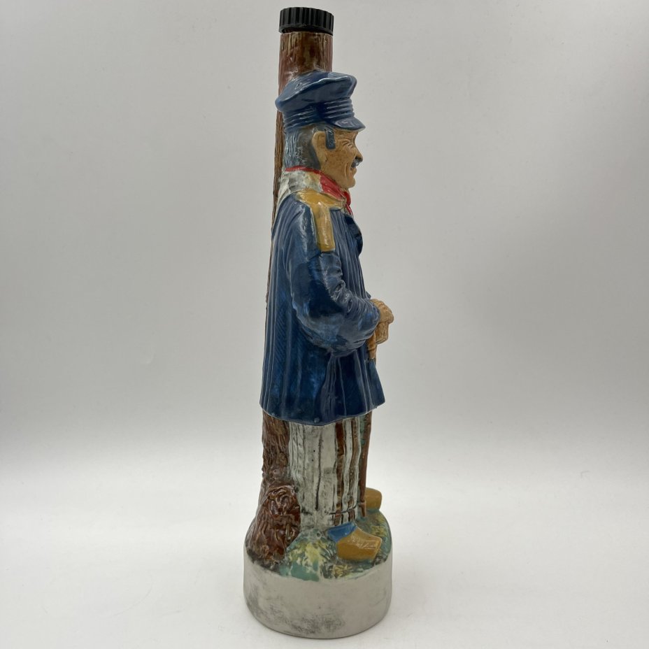 Штоф фигурный в виде мужчины в синем кафтане и фуражке, K.L.E.M.