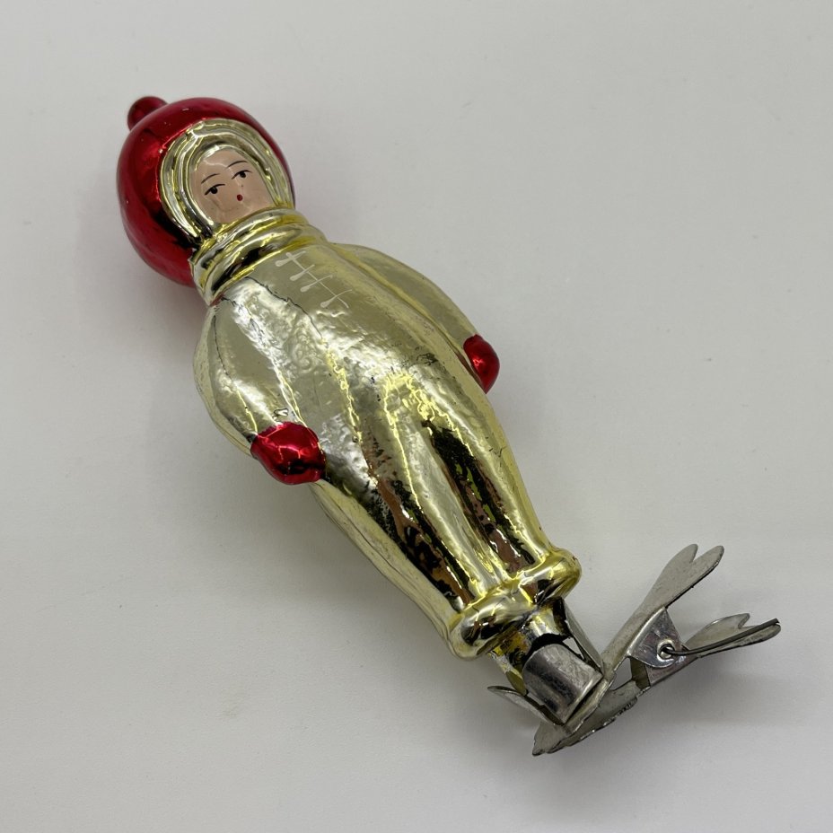 Ёлочная игрушка на прищепке "Космонавт", стекло, краска, металл, СССР, 1960-1980 гг.