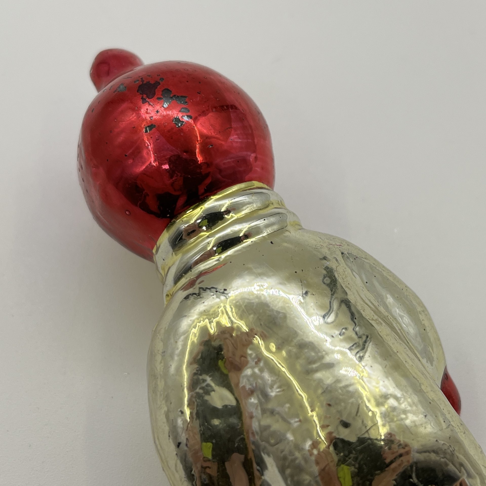 Ёлочная игрушка на прищепке "Космонавт", стекло, краска, металл, СССР, 1960-1980 гг.