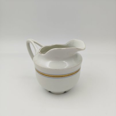 Молочник с декоративным пояском, фарфор, обводка, золочение, Фарфоровый завод «Пролетарий» (Бронница, Мста), СССР, 1927-1930 гг.