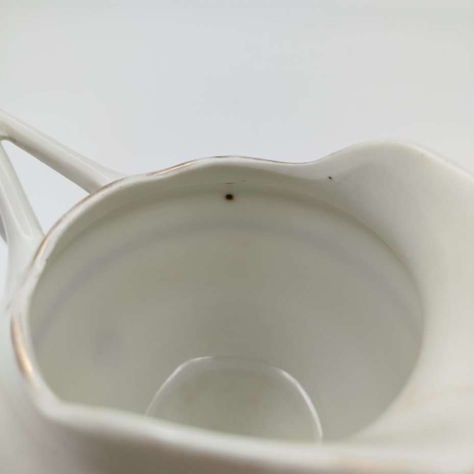 Молочник с декоративным пояском, фарфор, обводка, золочение, Фарфоровый завод «Пролетарий» (Бронница, Мста), СССР, 1927-1930 гг.