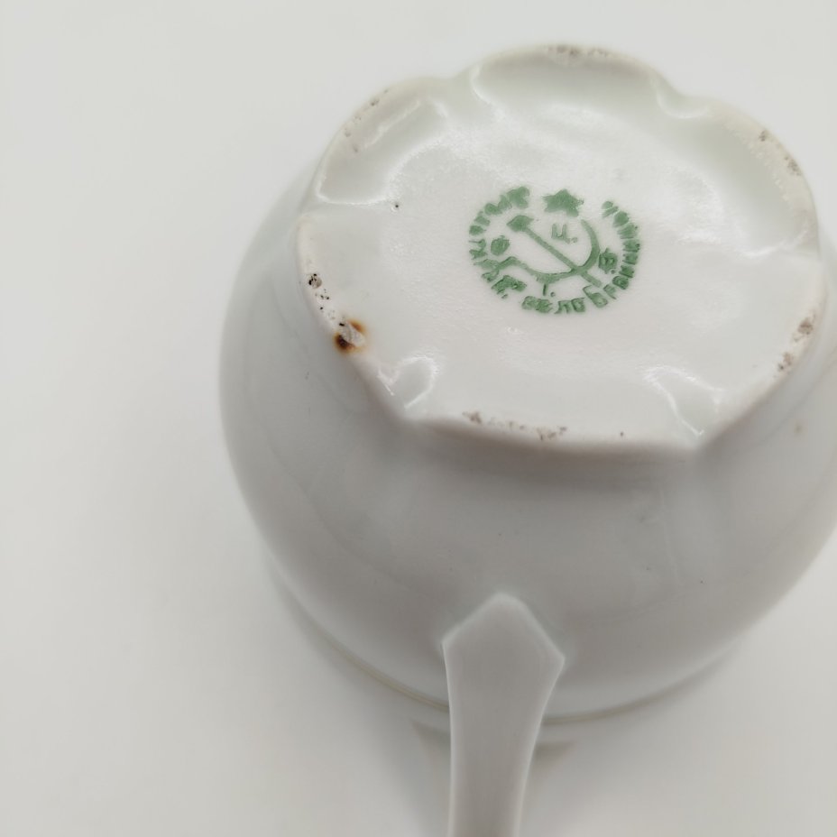 Молочник с декоративным пояском, фарфор, обводка, золочение, Фарфоровый завод «Пролетарий» (Бронница, Мста), СССР, 1927-1930 гг.