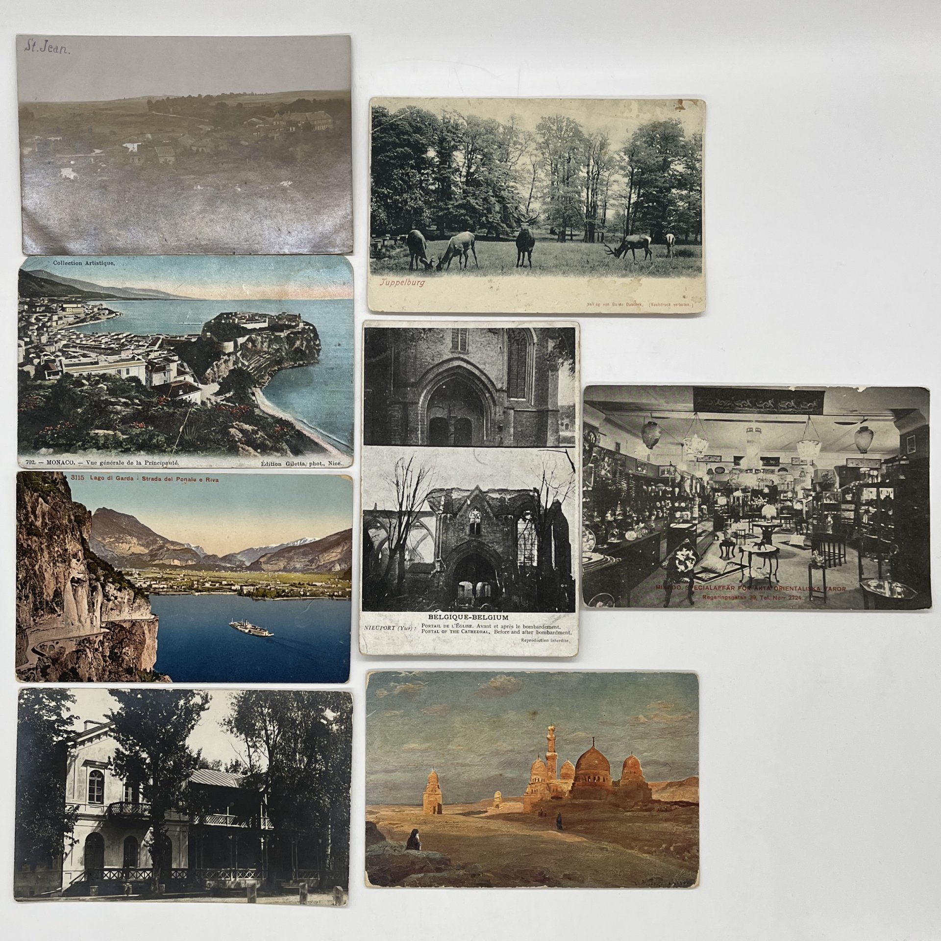 Набор из восьми открыток с архитектурными видами