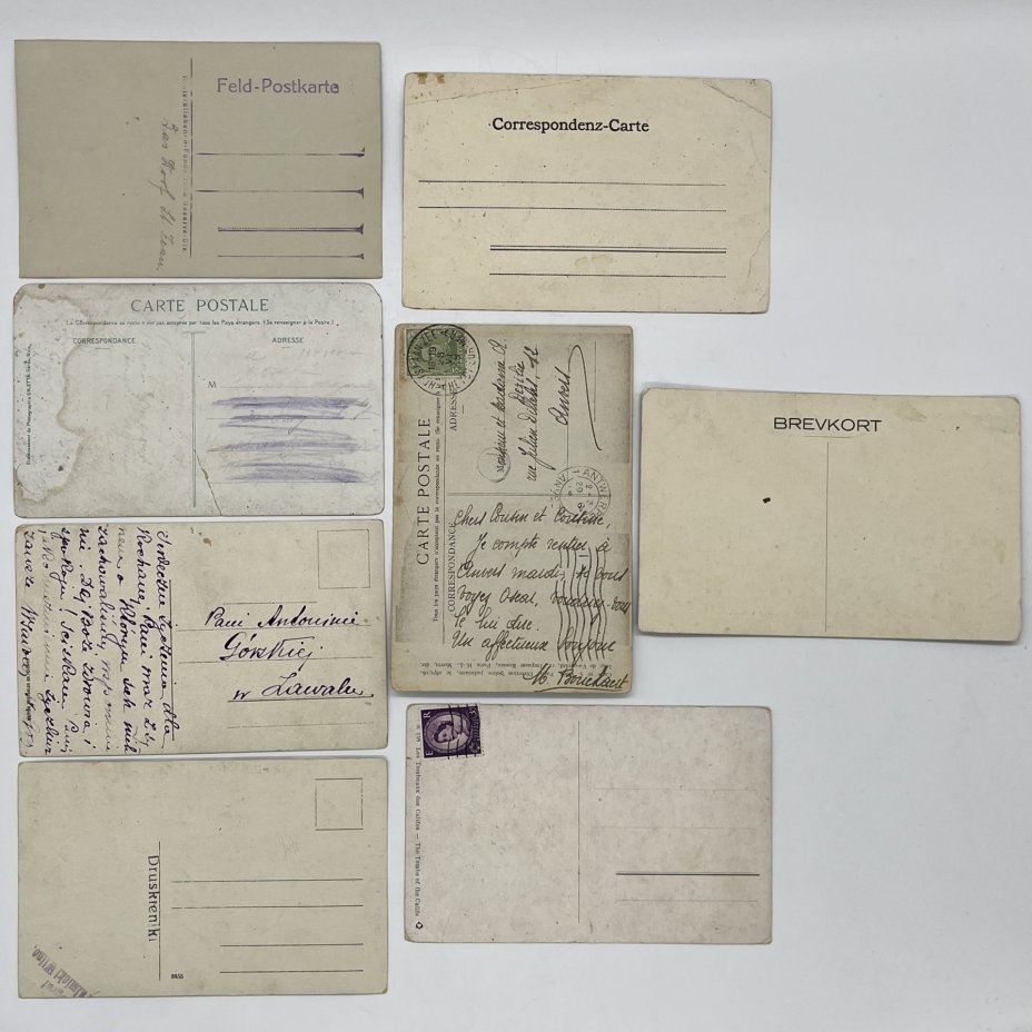 Набор из восьми открыток с архитектурными видами