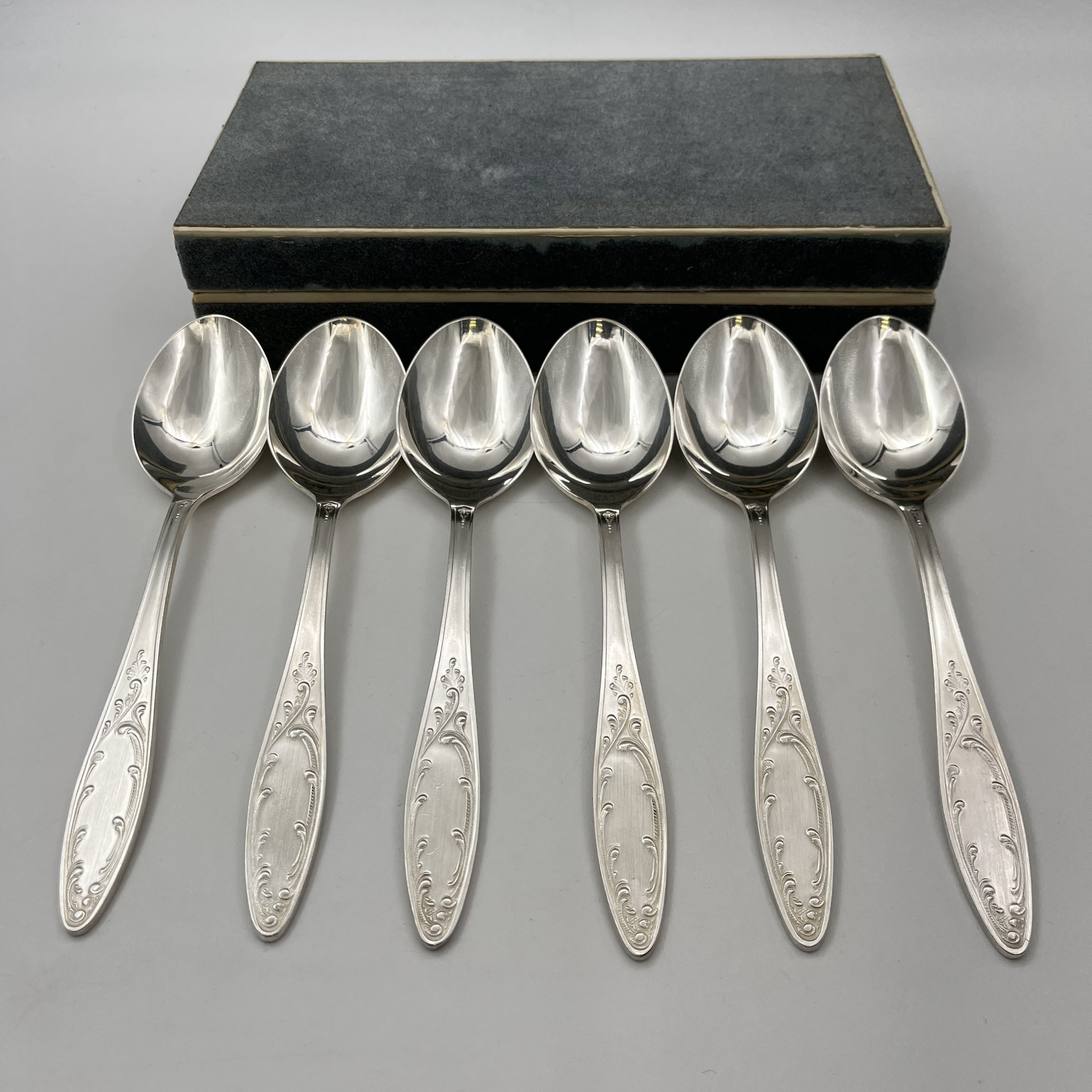 Набор столовых ложек "Пламя" на 6 персон в футляре