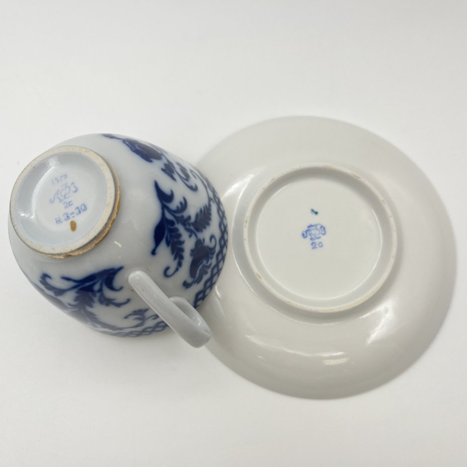 Пара чайная "Синие цветы", фарфор, деколь, золочение, Ленинградский фарфоровый завод (ЛФЗ), СССР, 1970-1986 гг.