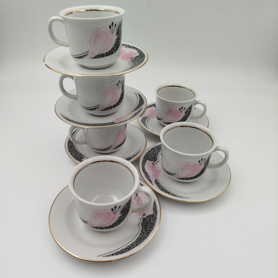 Сервиз кофейный с изображением розовых цветов, на 6 персон (15 предметов), фарфор, деколь, золочение, Graf Von Henneberg Porzellan, 1777 Jlmenau, ГДР, 1973-1977 гг.