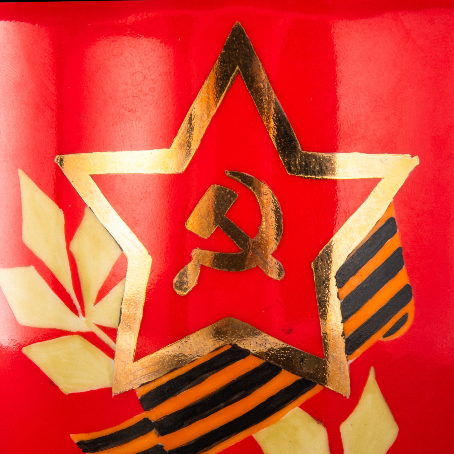 Чайный бокал "Юбилейный. 1918-1988", автор С. Аникин, фарфор, крытье, роспись, золочение, Дулевский фарфоровый завод (Дулёво), Дулевский фарфоровый завод (Дулёво)