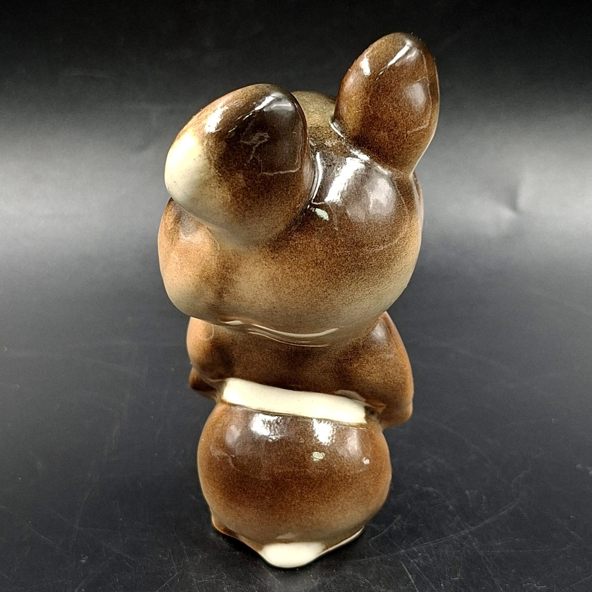 Статуэтка "Олимпийский мишка", скульптор П.П. Веселов, фарфор, аэрография, Ленинградский фарфоровый завод (ЛФЗ), СССР, 1980 г.