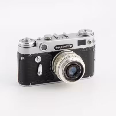 Фотоаппарат "Зоркий-6" с объективом "Индустар-50" в оригинальном кофре, Красногорский механический завод (КМЗ)