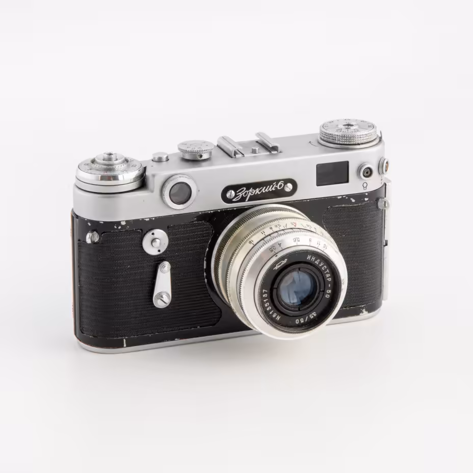 Фотоаппарат "Зоркий-6" с объективом "Индустар-50" в оригинальном кофре, Красногорский механический завод (КМЗ)