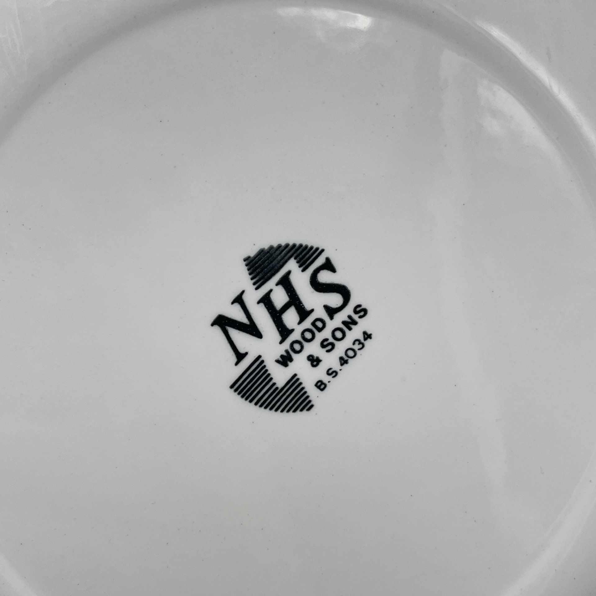 Набор из 2 обеденных тарелок "Санта Клаус", Wood & Sons NHS, фаянс, деколь, Великобритания, 1970-1990 гг.