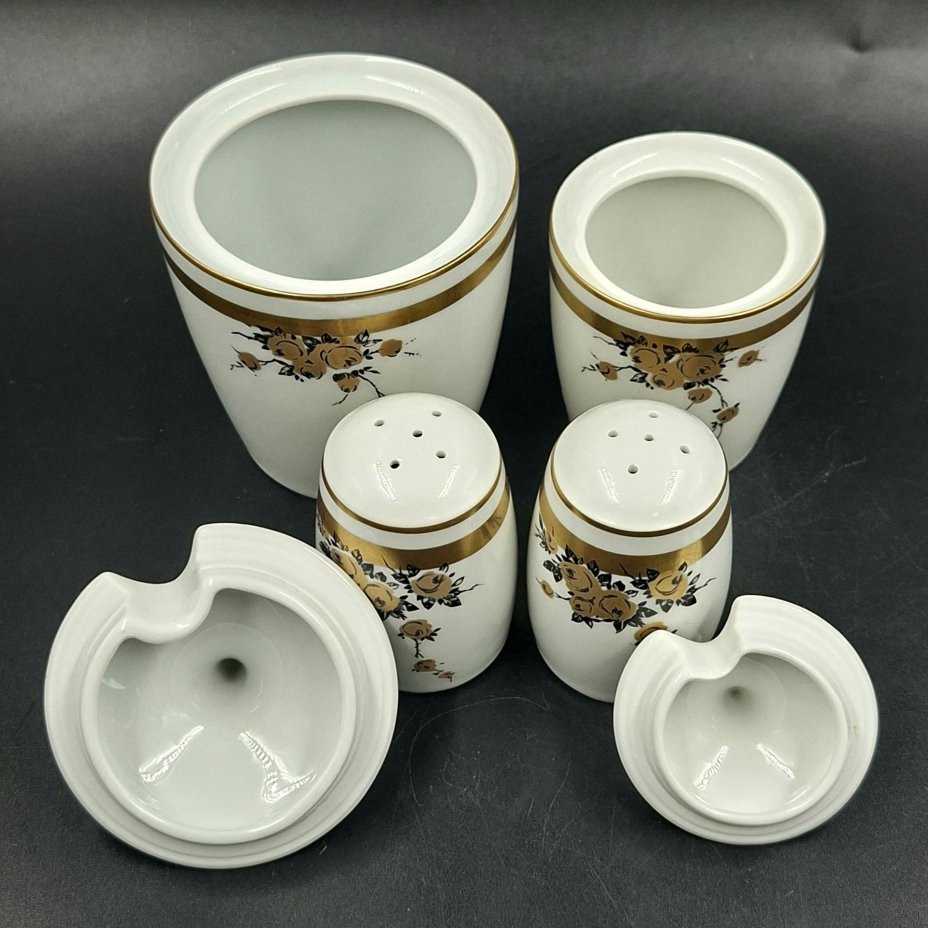 Набор для специй (солонка, перечница, горчичница и хренница) с цветочным декором золотистого цвета, фарфор, деколь, золочение, Graf Von Henneberg Porzellan, 1777 Jlmenau, ГДР, 1973-1977 гг.