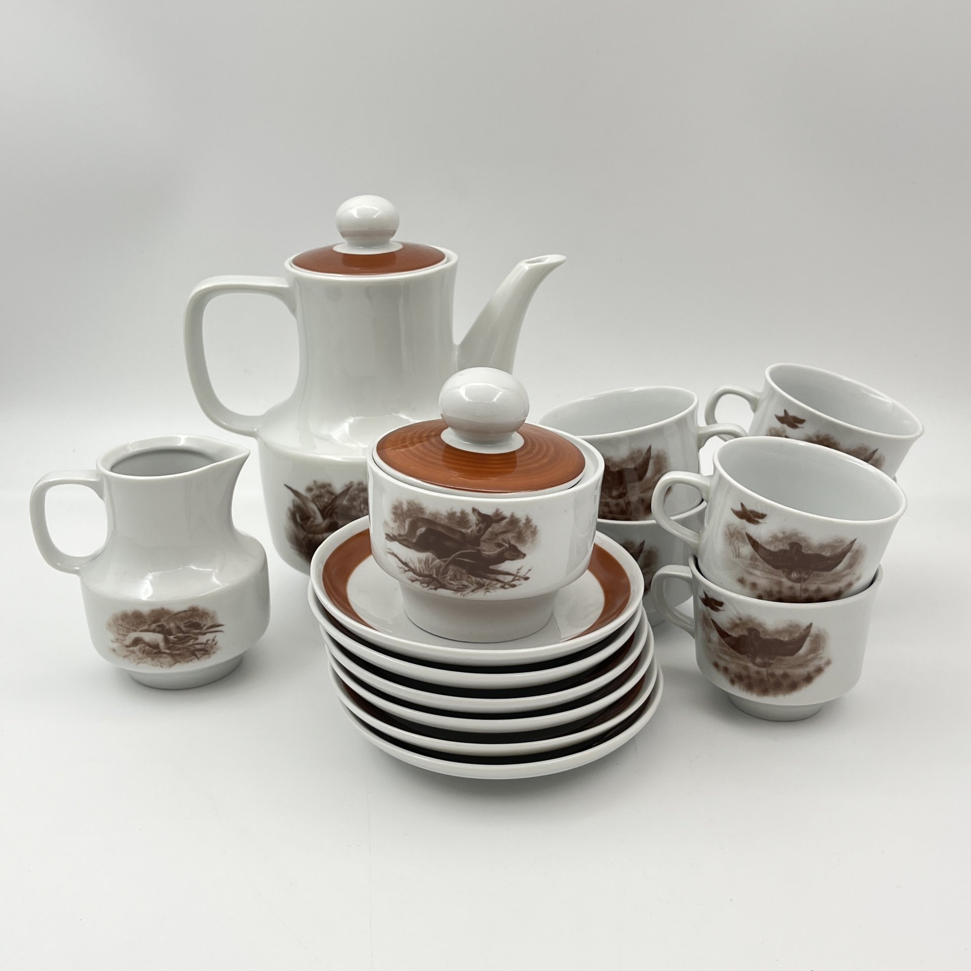 Сервиз кофейный на 6 персон, декорированный изображениями дичи, фарфор, деколь, Colditz (Кольдиц), Германия, 1980-1990 гг.