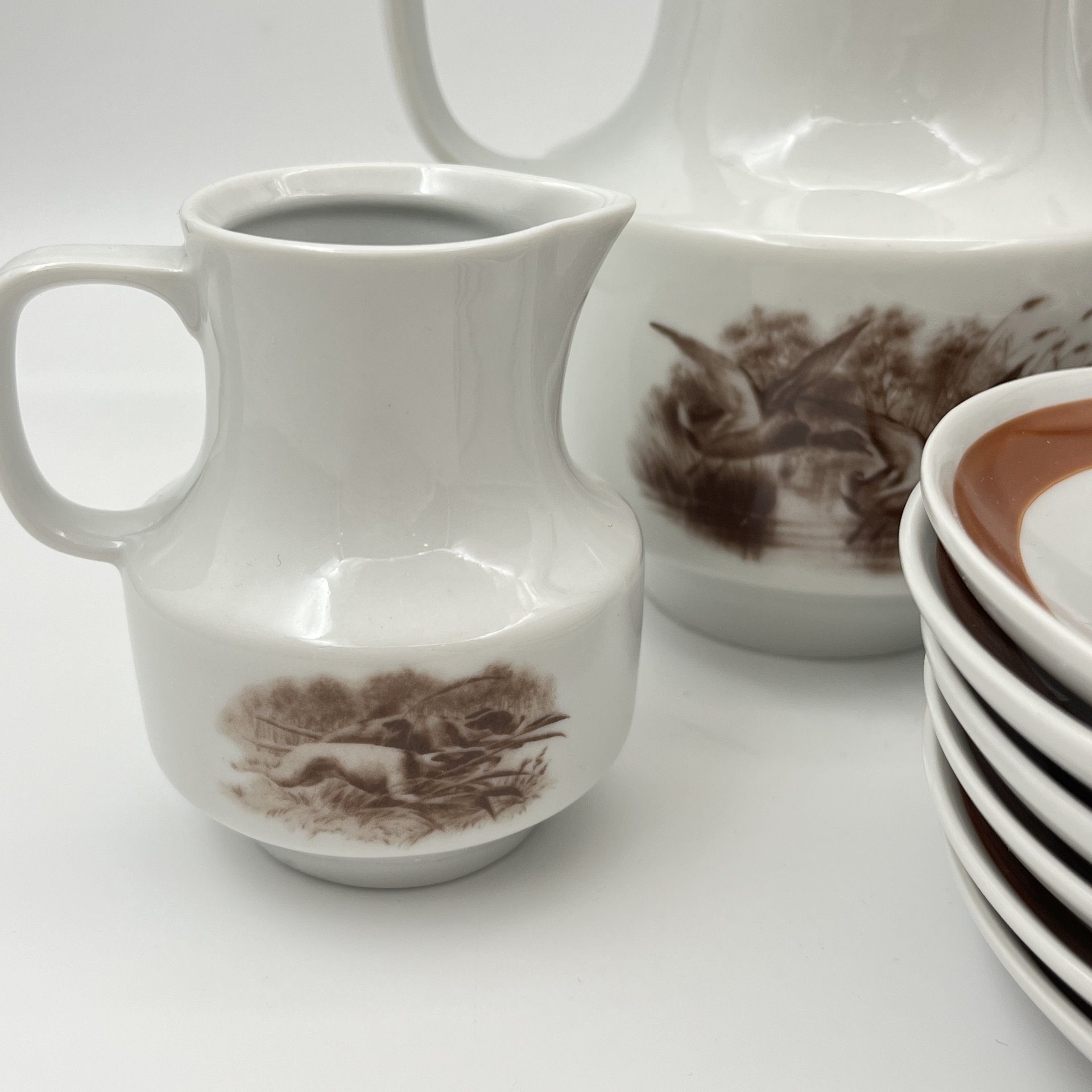 Сервиз кофейный на 6 персон, декорированный изображениями дичи, фарфор, деколь, Colditz (Кольдиц), Германия, 1980-1990 гг.