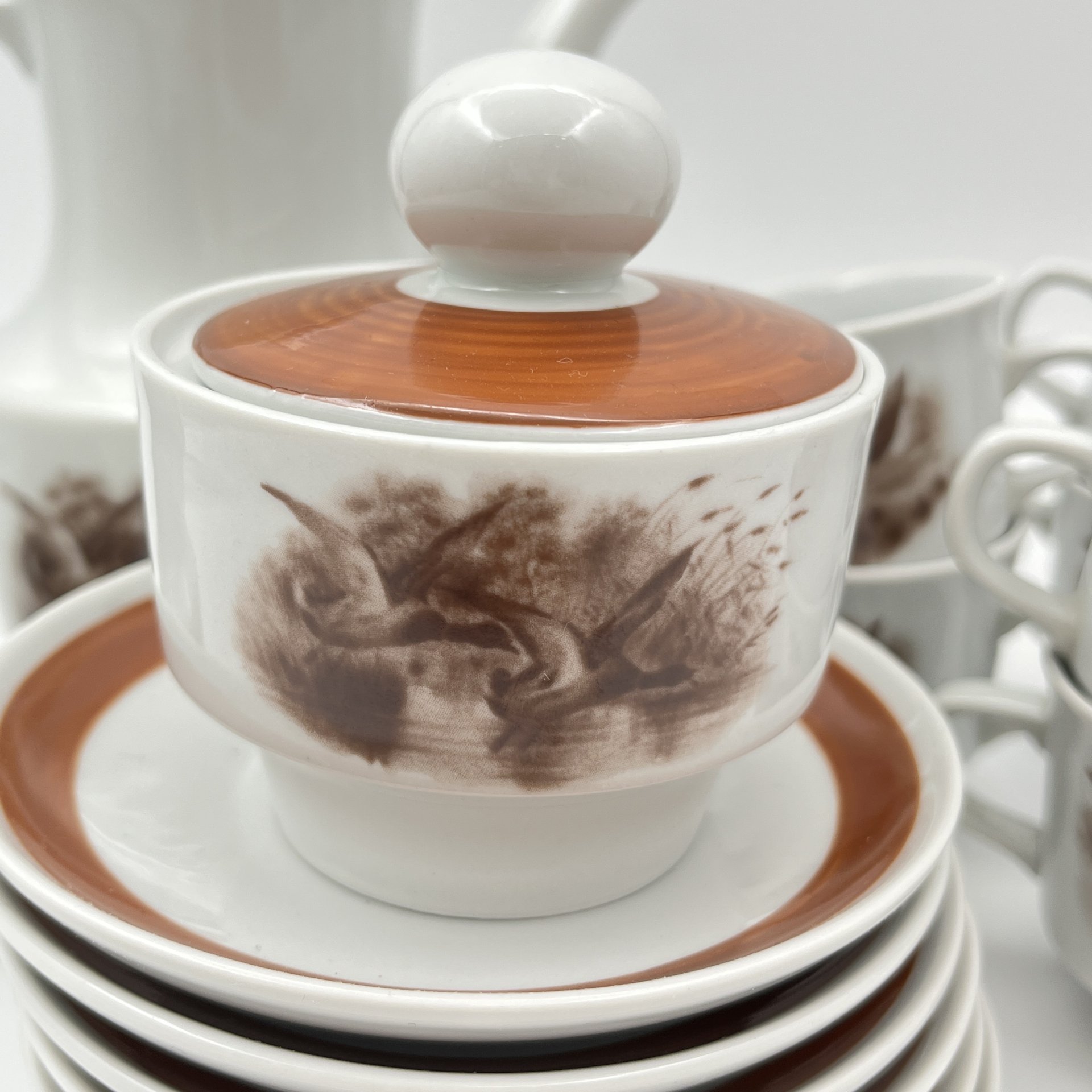 Сервиз кофейный на 6 персон, декорированный изображениями дичи, фарфор, деколь, Colditz (Кольдиц), Германия, 1980-1990 гг.