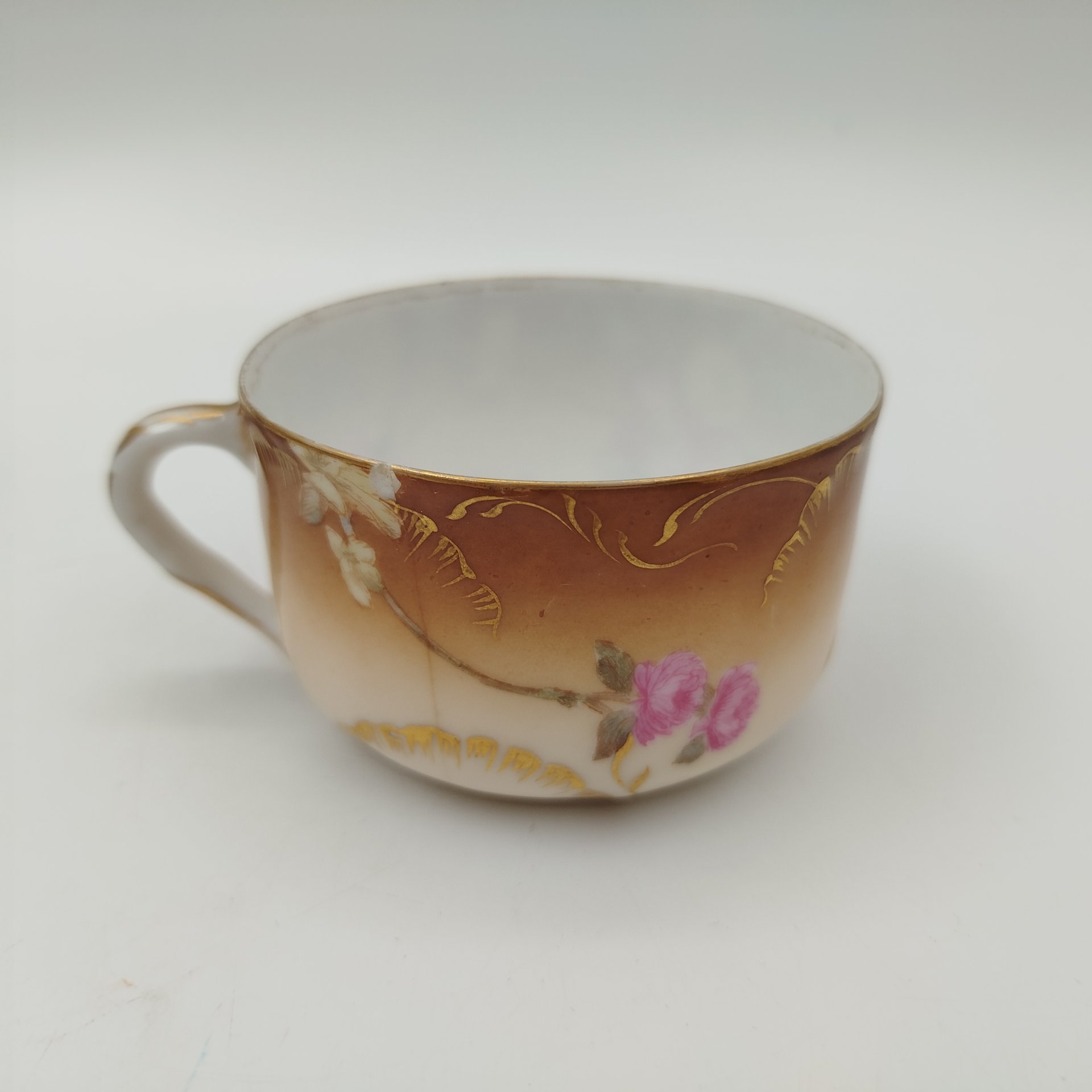 Чашка с цветочным декором, Фарфоровый завод братьев Корниловых