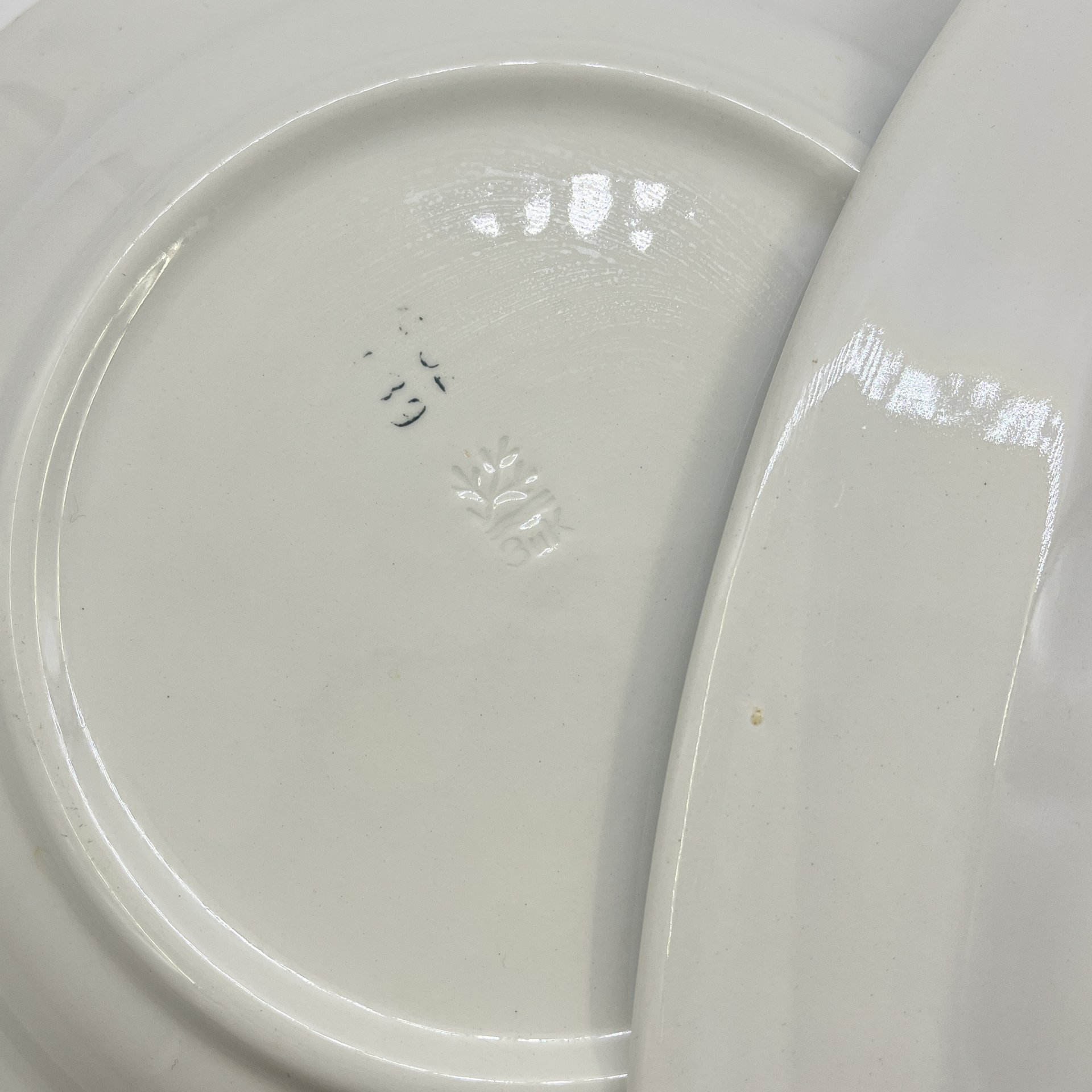 Набор из 5-ти тарелок (блюдо, суповая тарелка и 3 обеденных тарелки), в подборе, фаянс, Конаковский фаянсовый завод им. М.И. Калинина (ЗиК Конаково), СССР, 1974-1991 гг.