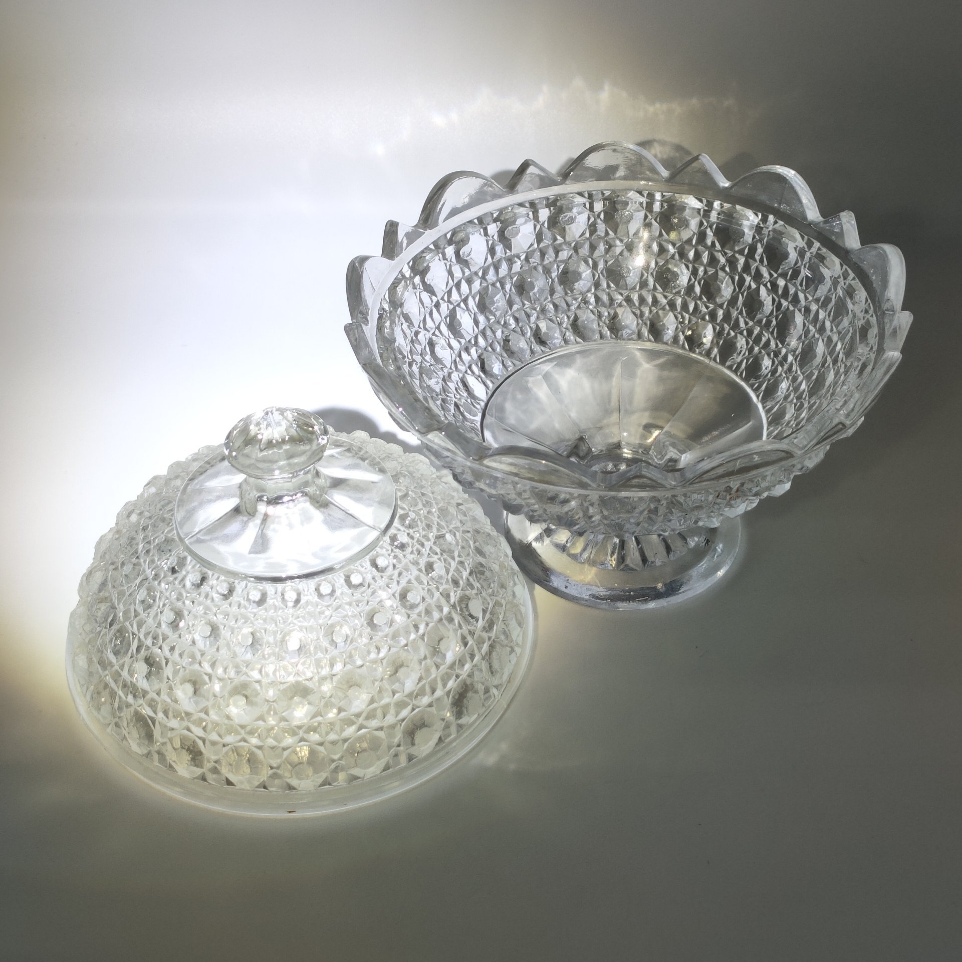 Конфетница "Шапка Мономаха", стекло, пресс, СССР, 1970-1990 гг.