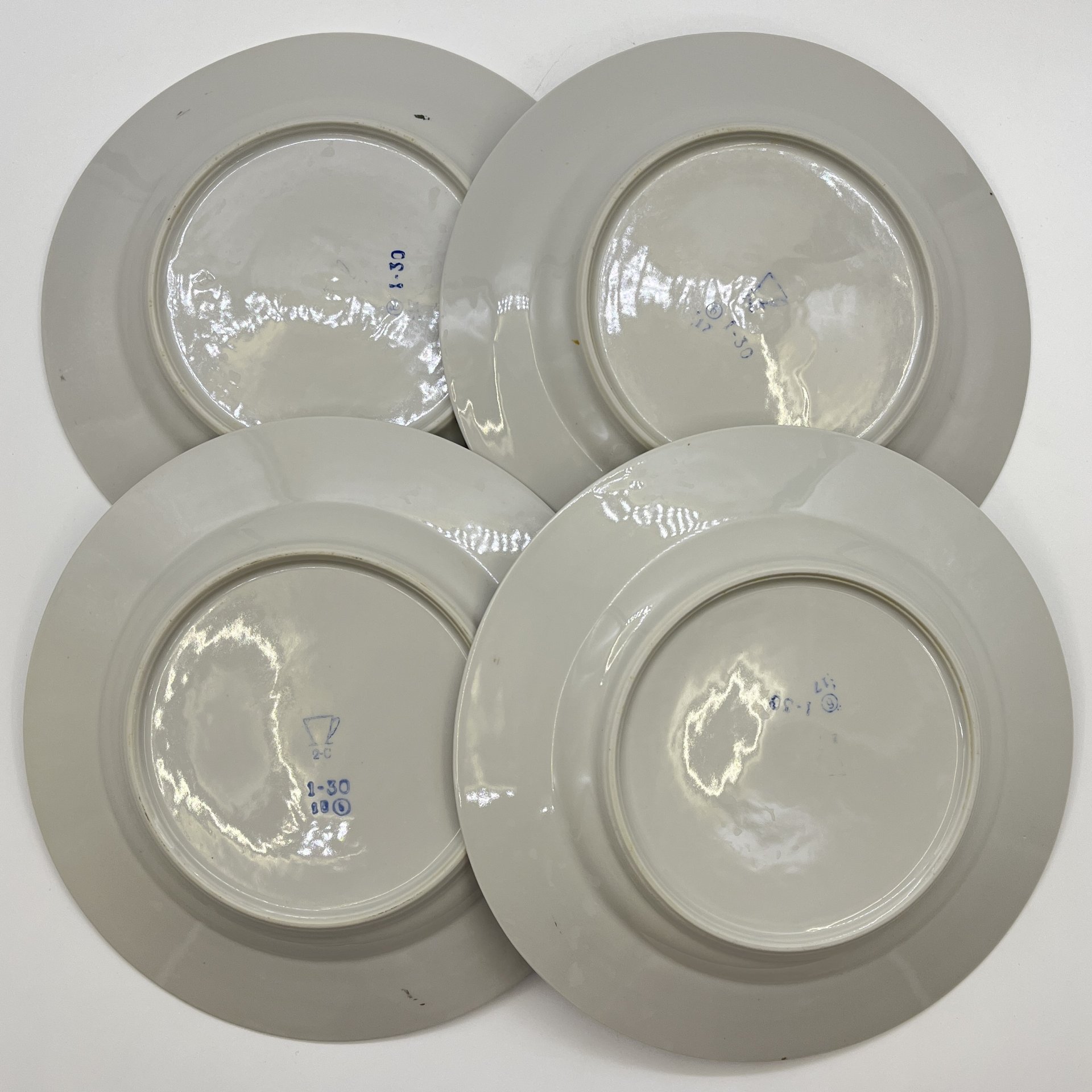 Набор десертных тарелок с цветочным декором на 4 персоны, фарфор, деколь, золочение, Барановский фарфоровый завод, СССР, 1960-1970 гг.