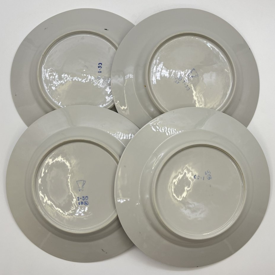 Набор десертных тарелок с цветочным декором на 4 персоны, фарфор, деколь, золочение, Барановский фарфоровый завод, СССР, 1960-1970 гг.