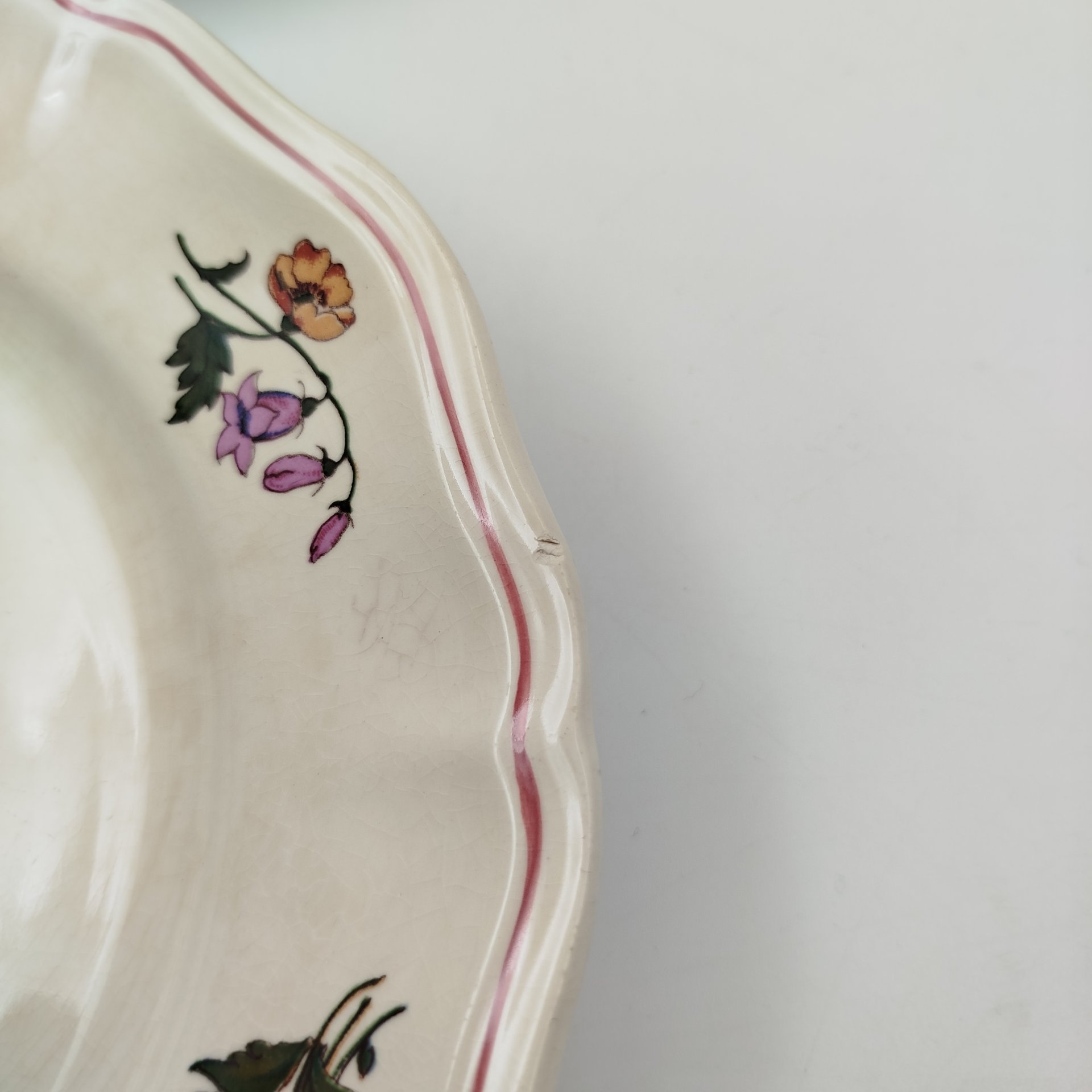 Набор из 4-х обеденных тарелок, украшенных цветочным декором, фаянс, деколь, Sarreguemines, Франция, 1980-2000 гг.